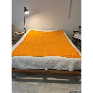 chloe & lex Classic Blanket Throw Cable Knit Yellow 100% Cotton